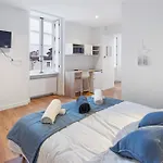 & Sde Privatives Dans Maison Partagee בית הארחה קליסון