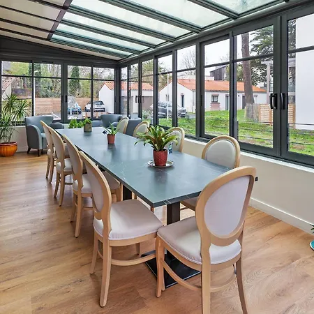 게스트하우스 & Sde Privatives Dans Maison Partagee 3*