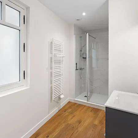 & Sde Privatives Dans Maison Partagee 게스트하우스 3*