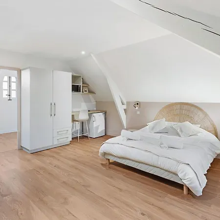 & Sde Privatives Dans Maison Partagee Guest house