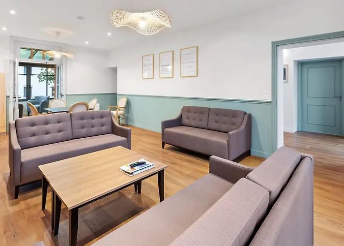 & Sde Privatives Dans Maison Partagee كليسون