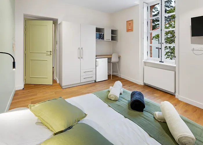 & Sde Privatives Dans Maison Partagee 3* 클리송