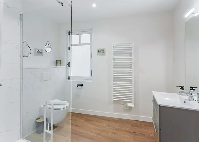 & Sde Privatives Dans Maison Partagee 3*