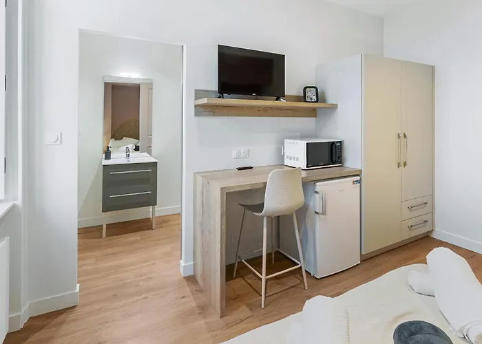 & Sde Privatives Dans Maison Partagee بيت ضيافة كليسون