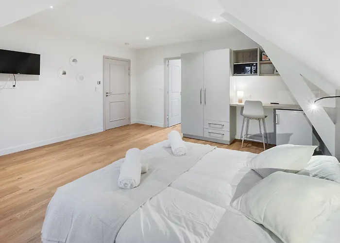 & Sde Privatives Dans Maison Partagee كليسون