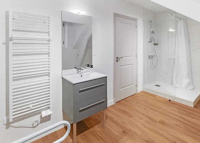 بيت ضيافة & Sde Privatives Dans Maison Partagee كليسون